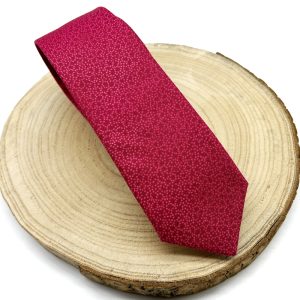 Corbata frambuesa puntos