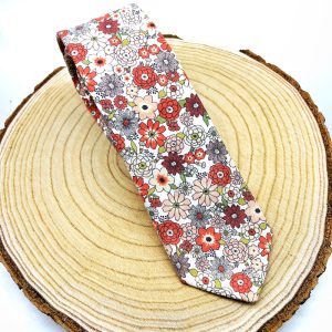Corbata naranja flores