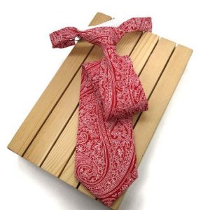 Corbata roja paisley